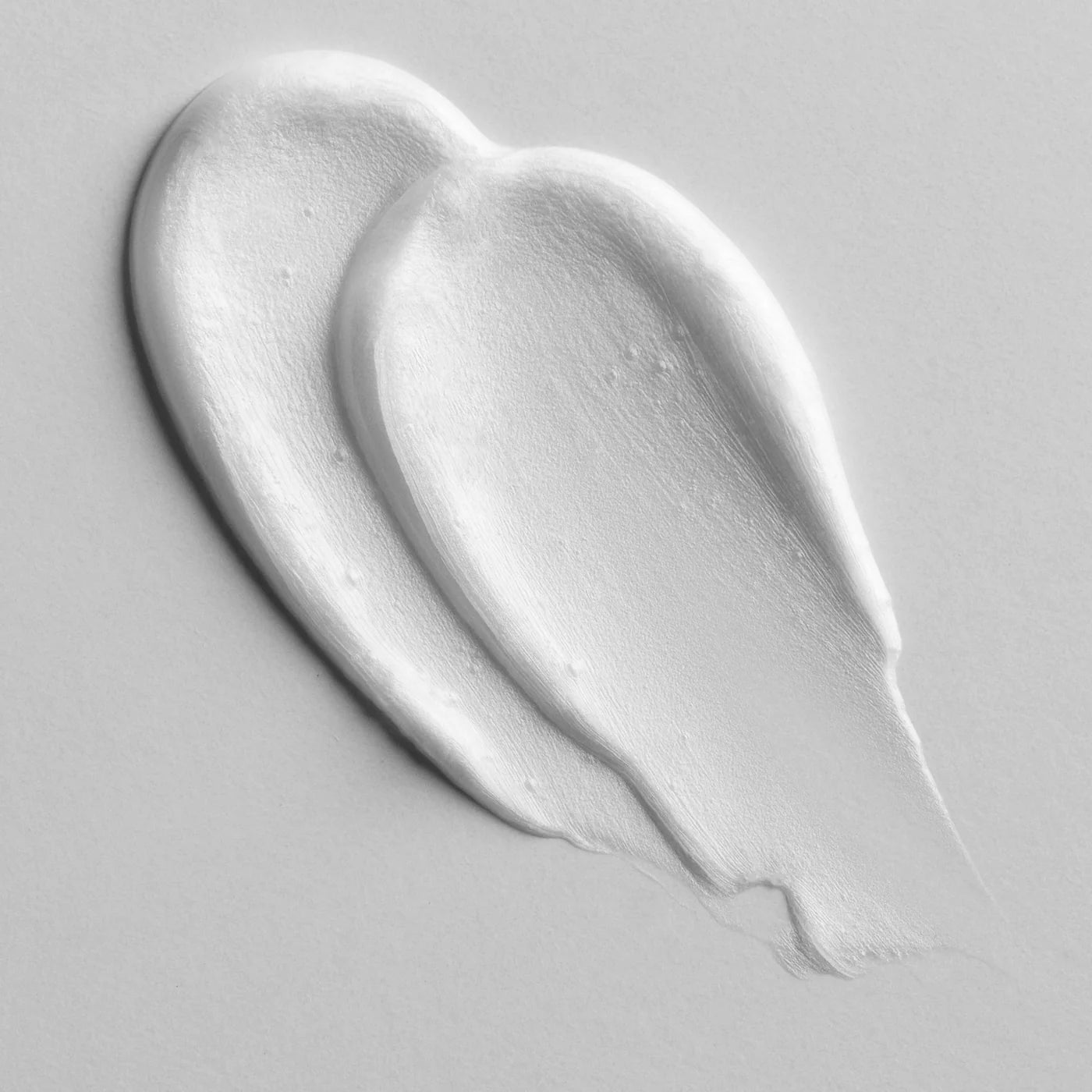 Texture of Le Mieux Peptide Foam Cleanse – luxurious facial soufflé with peptides, red algae, and botanical extracts to gently cleanse, hydrate, and promote firmness.